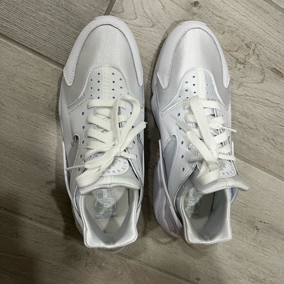 Nike Huarache White size 10 women - Picture 6 of 7
